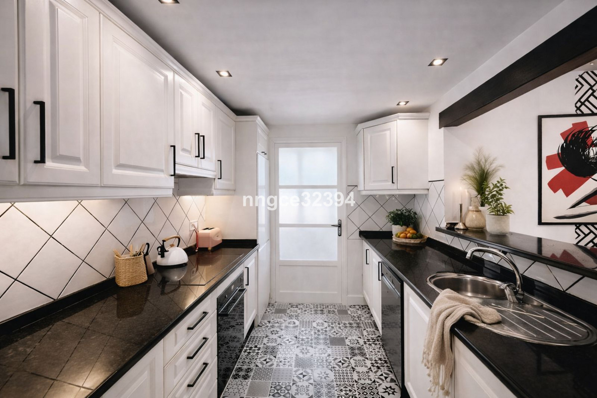 3 Bed Apartment for sale in El Paraiso Costa Del Sol, Málaga, Spain