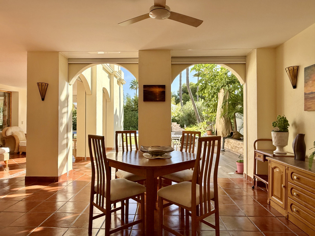 4 Bed Townhouse for sale in Estepona Costa Del Sol, Málaga, Spain