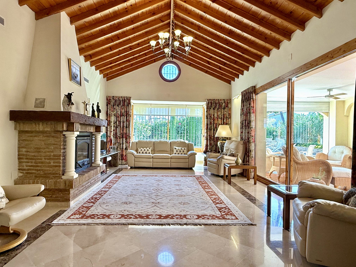 4 Bed Townhouse for sale in Estepona Costa Del Sol, Málaga, Spain