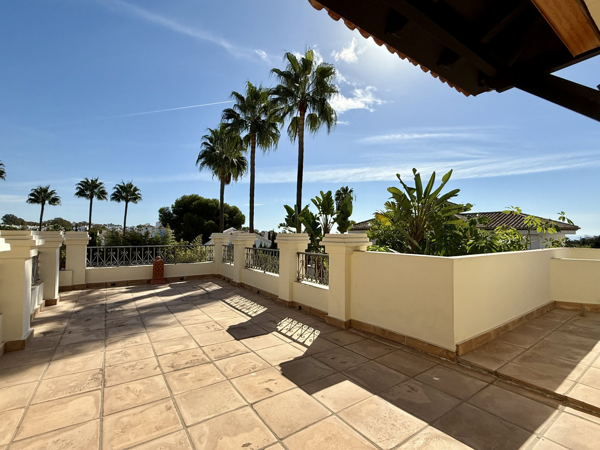 4 Bed Townhouse for sale in Estepona Costa Del Sol, Málaga, Spain