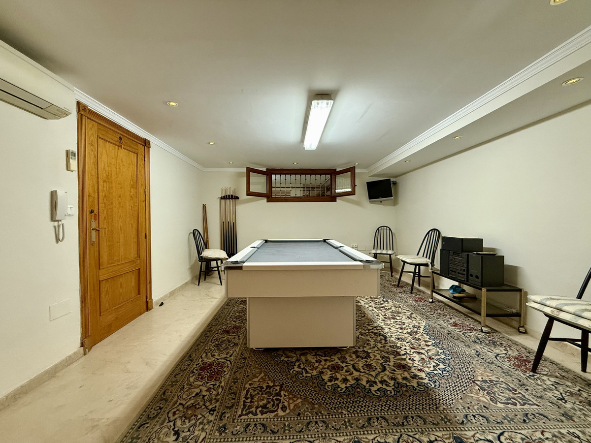 4 Bed Townhouse for sale in Estepona Costa Del Sol, Málaga, Spain