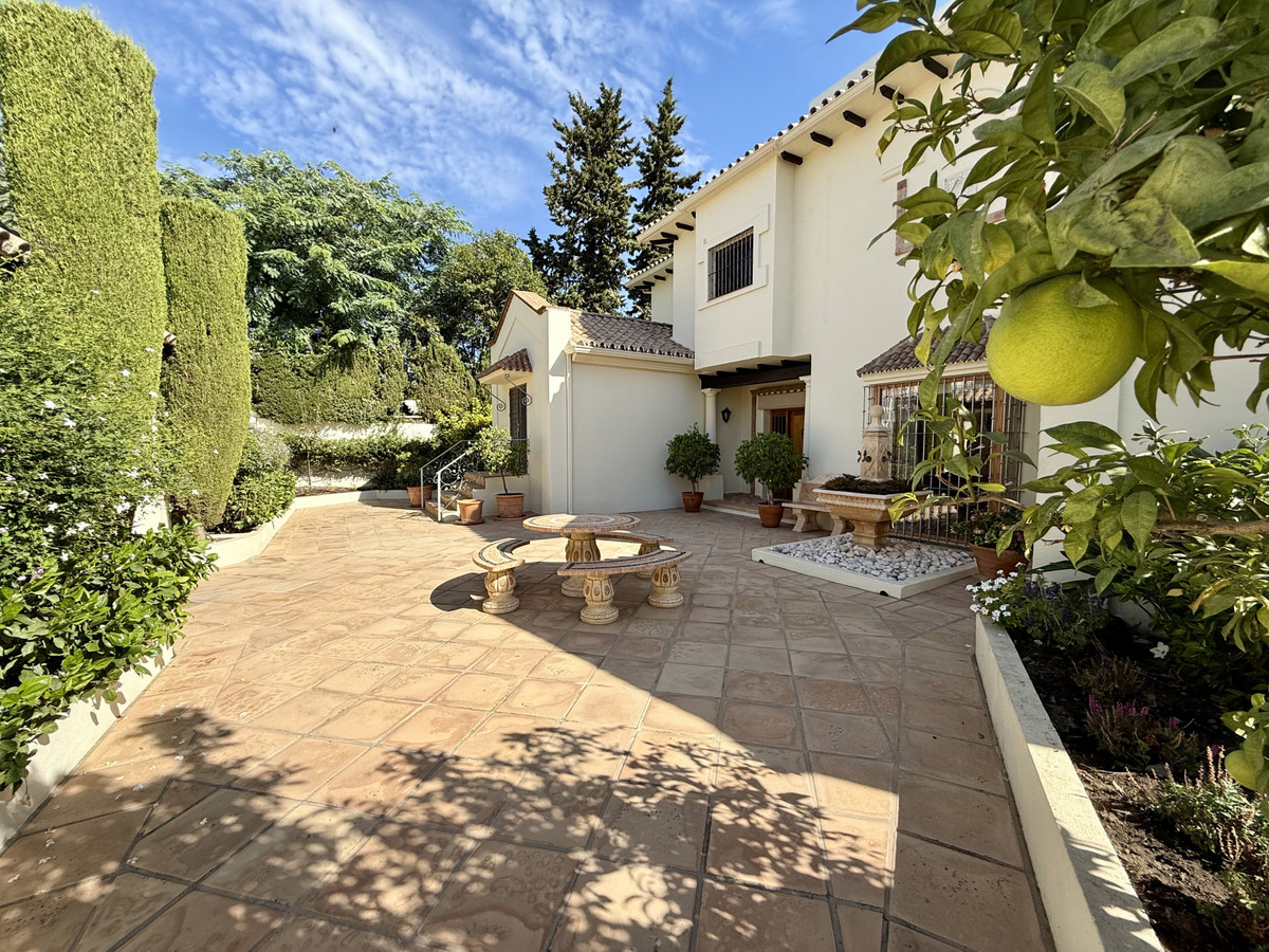 4 Bed Townhouse for sale in Estepona Costa Del Sol, Málaga, Spain