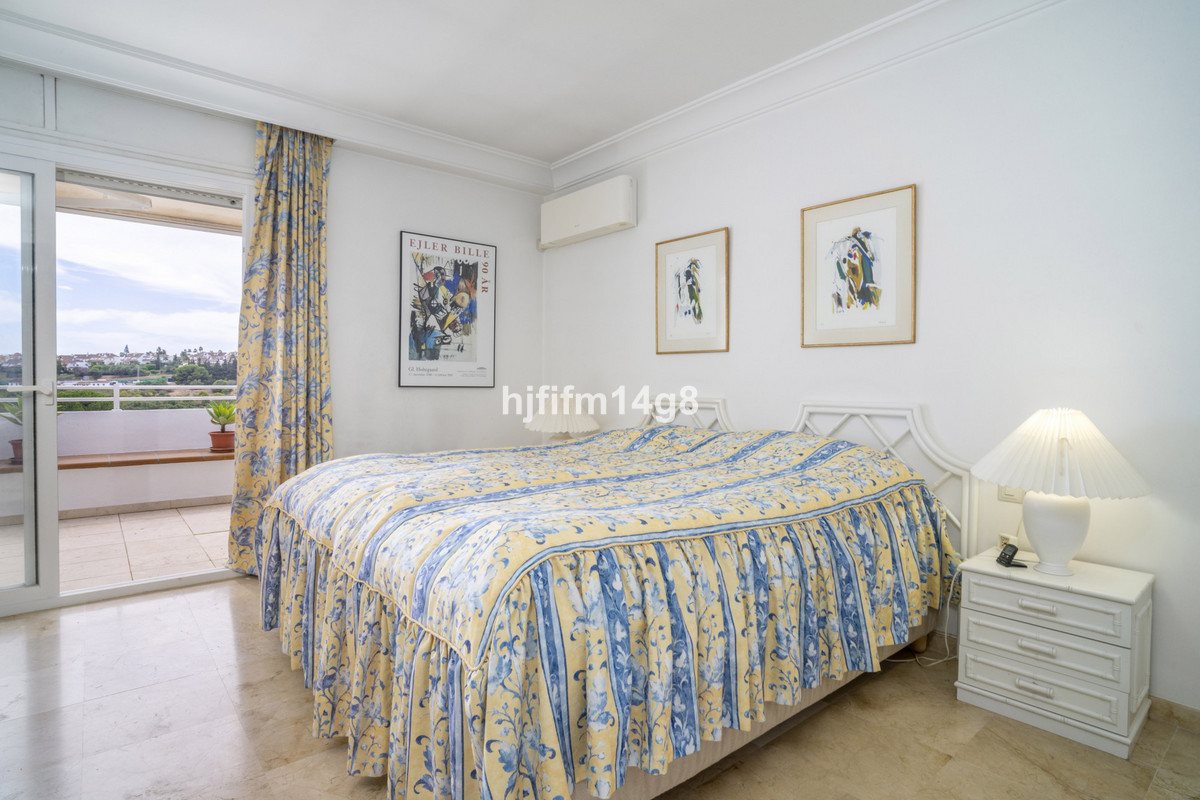 2 Bed Apartment for sale in Guadalmina Alta Costa Del Sol, Málaga, Spain