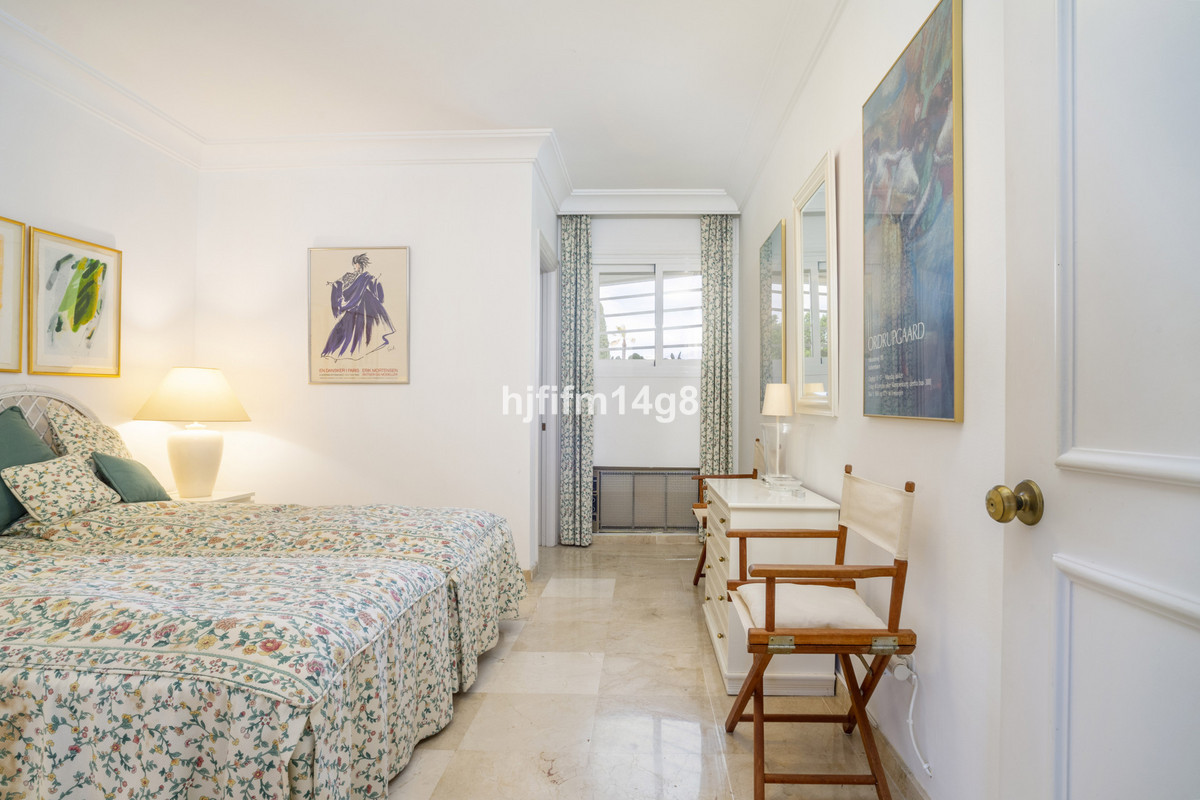 2 Bed Apartment for sale in Guadalmina Alta Costa Del Sol, Málaga, Spain