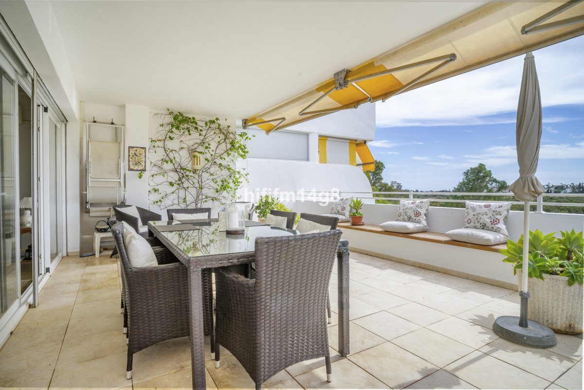 2 Bed Apartment for sale in Guadalmina Alta Costa Del Sol, Málaga, Spain