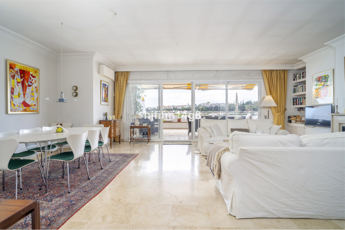 2 Bed Apartment for sale in Guadalmina Alta Costa Del Sol, Málaga, Spain