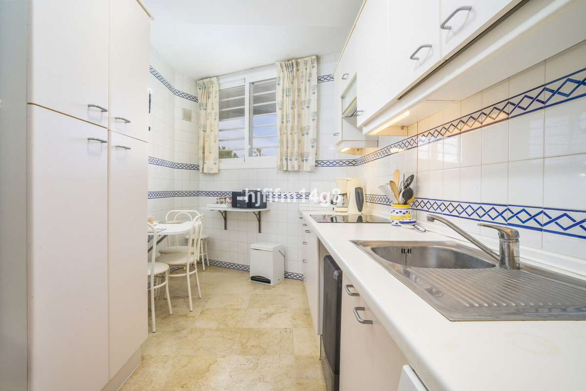 2 Bed Apartment for sale in Guadalmina Alta Costa Del Sol, Málaga, Spain