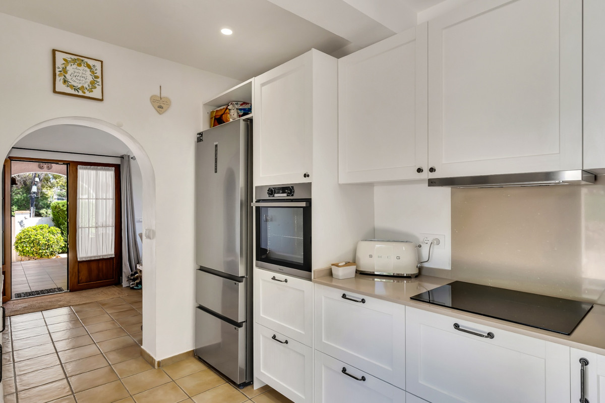 Se vende Villa - Chalet de 3 dormitorios en Costa Blanca, Alicante, España