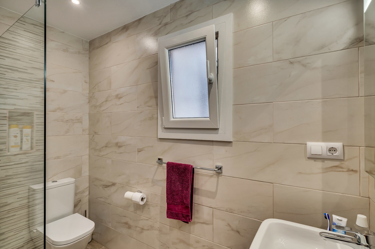 Se vende Villa - Chalet de 3 dormitorios en Costa Blanca, Alicante, España