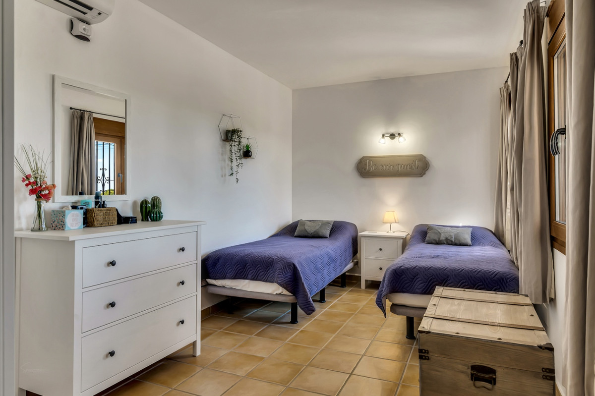 Se vende Villa - Chalet de 3 dormitorios en Costa Blanca, Alicante, España
