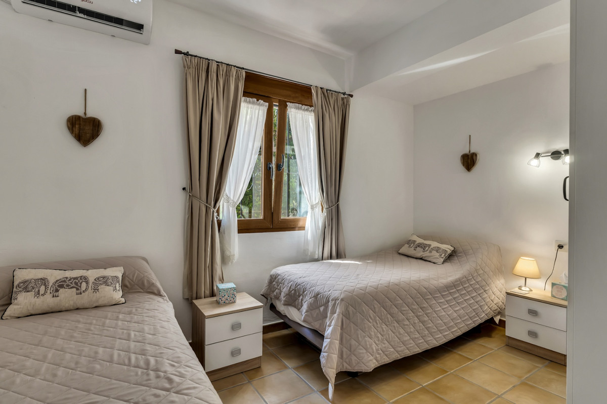Se vende Villa - Chalet de 3 dormitorios en Costa Blanca, Alicante, España