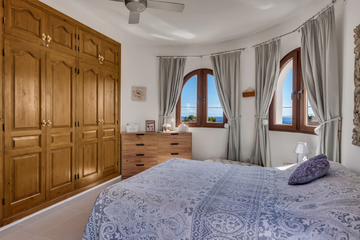 Se vende Villa - Chalet de 3 dormitorios en Costa Blanca, Alicante, España