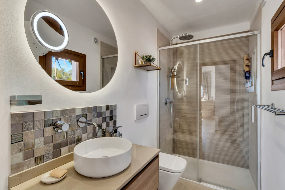 Se vende Villa - Chalet de 3 dormitorios en Costa Blanca, Alicante, España