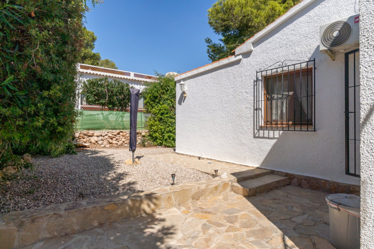 Se vende Villa - Chalet de 3 dormitorios en Costa Blanca, Alicante, España