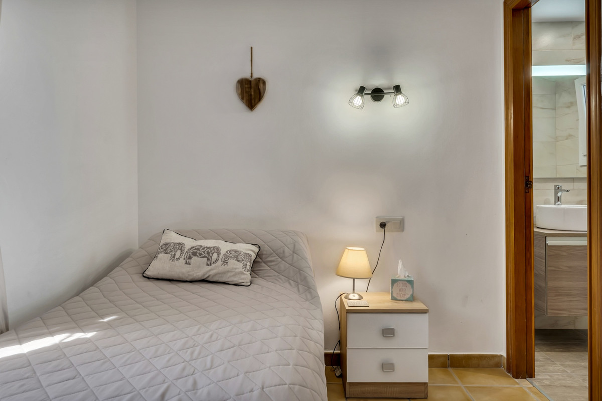 Se vende Villa - Chalet de 3 dormitorios en Costa Blanca, Alicante, España