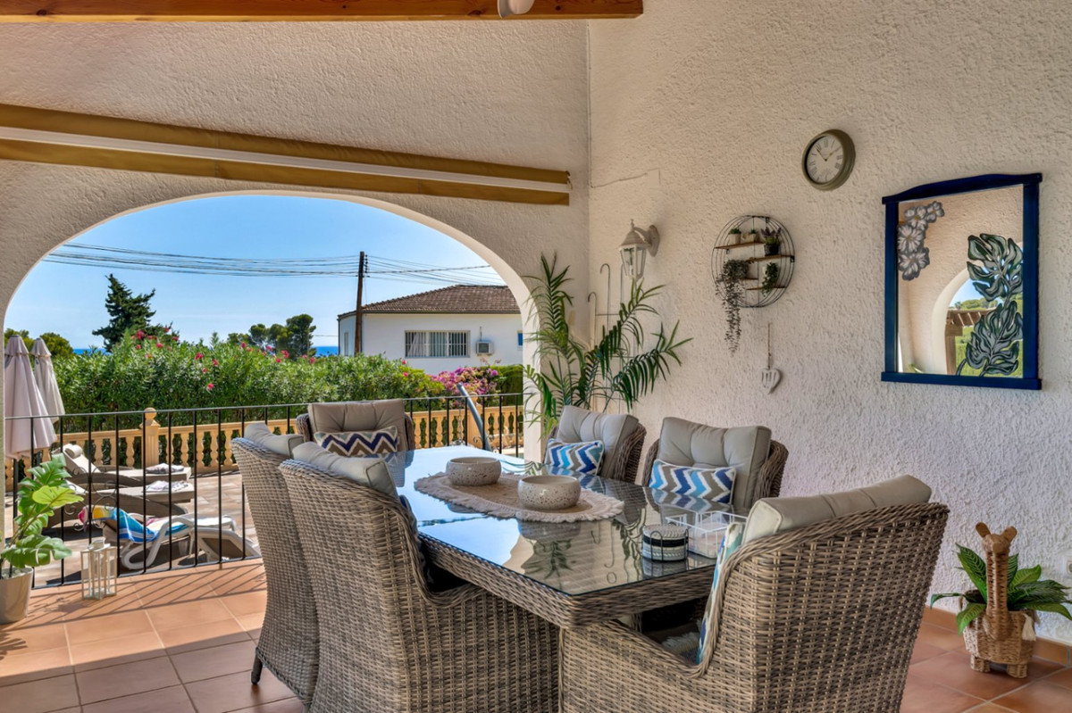 Se vende Villa - Chalet de 3 dormitorios en Costa Blanca, Alicante, España