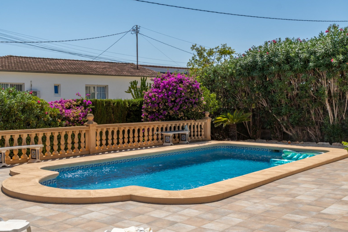 Se vende Villa - Chalet de 3 dormitorios en Costa Blanca, Alicante, España