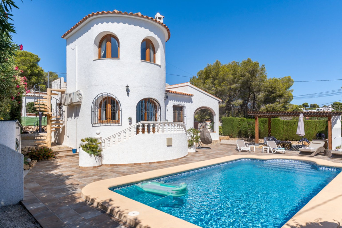 Se vende Villa - Chalet de 3 dormitorios en Costa Blanca, Alicante, España