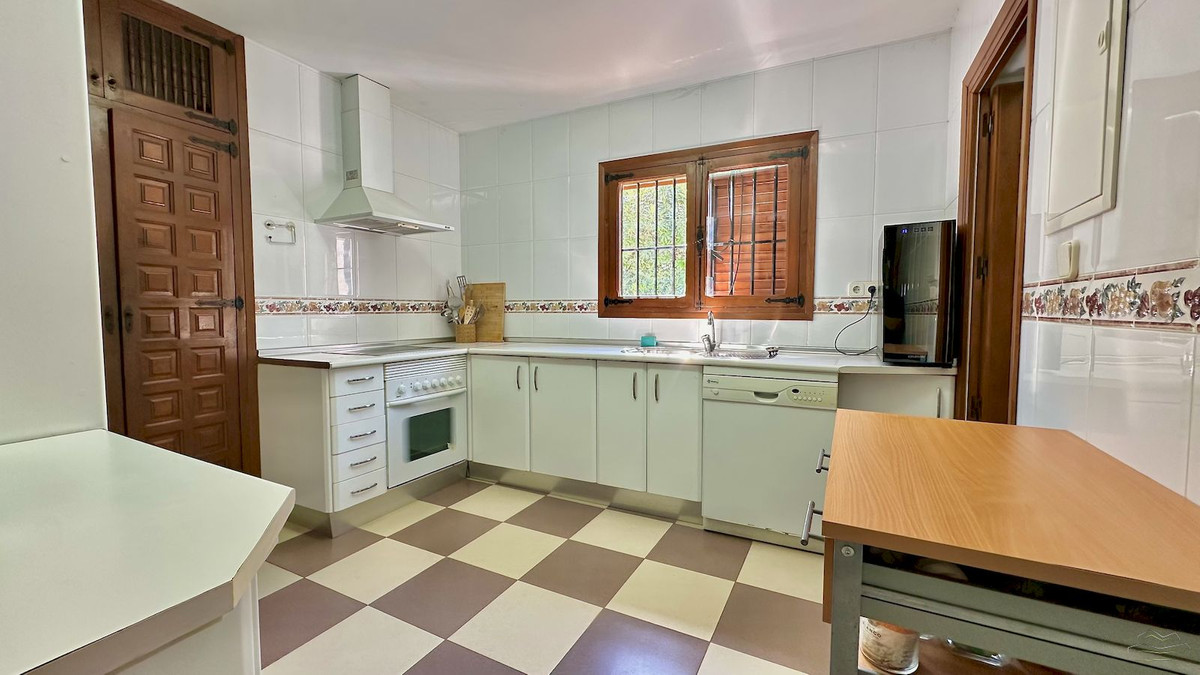 6 Bed Townhouse for sale in Javea Costa Blanca, Alicante, Spain