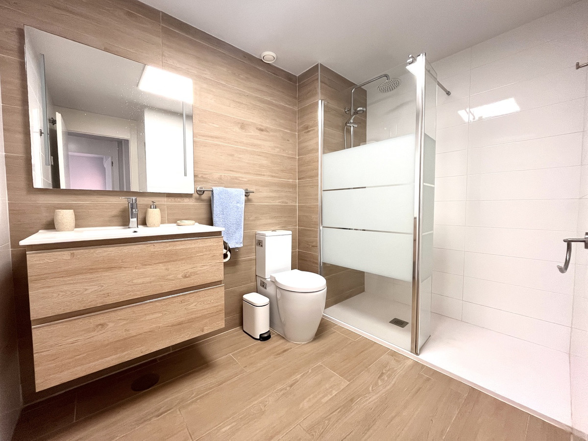 2 Bed Apartment for sale in Villamartin Costa Blanca, Alicante, Spain