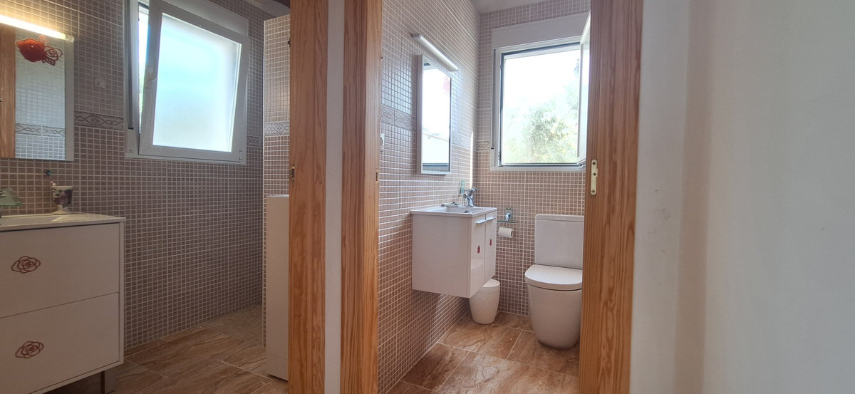 Se vende Villa - Chalet de 7 dormitorios en Costa Blanca, Alicante, España