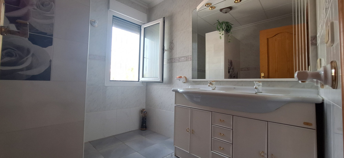 Se vende Villa - Chalet de 7 dormitorios en Costa Blanca, Alicante, España