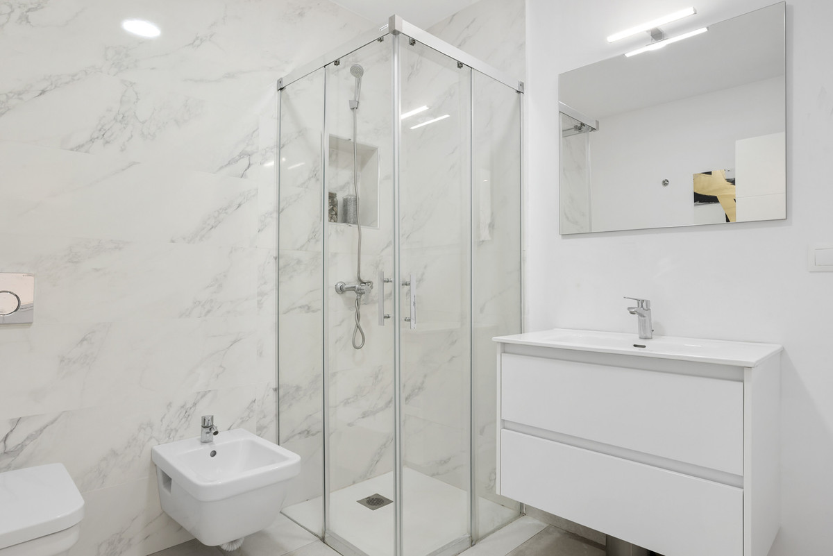 5 Bed Townhouse for sale in Nueva Andalucía Costa Del Sol, Málaga, Spain