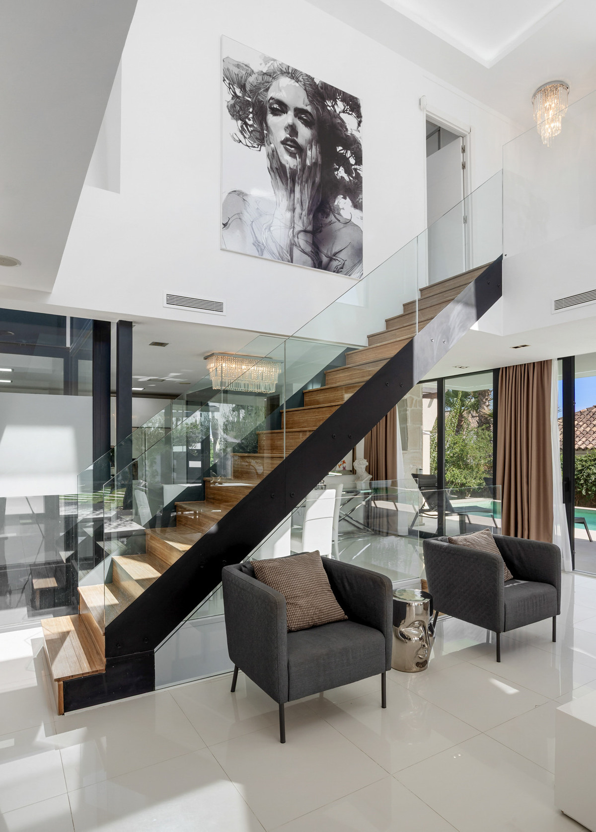 5 Bed Townhouse for sale in Nueva Andalucía Costa Del Sol, Málaga, Spain