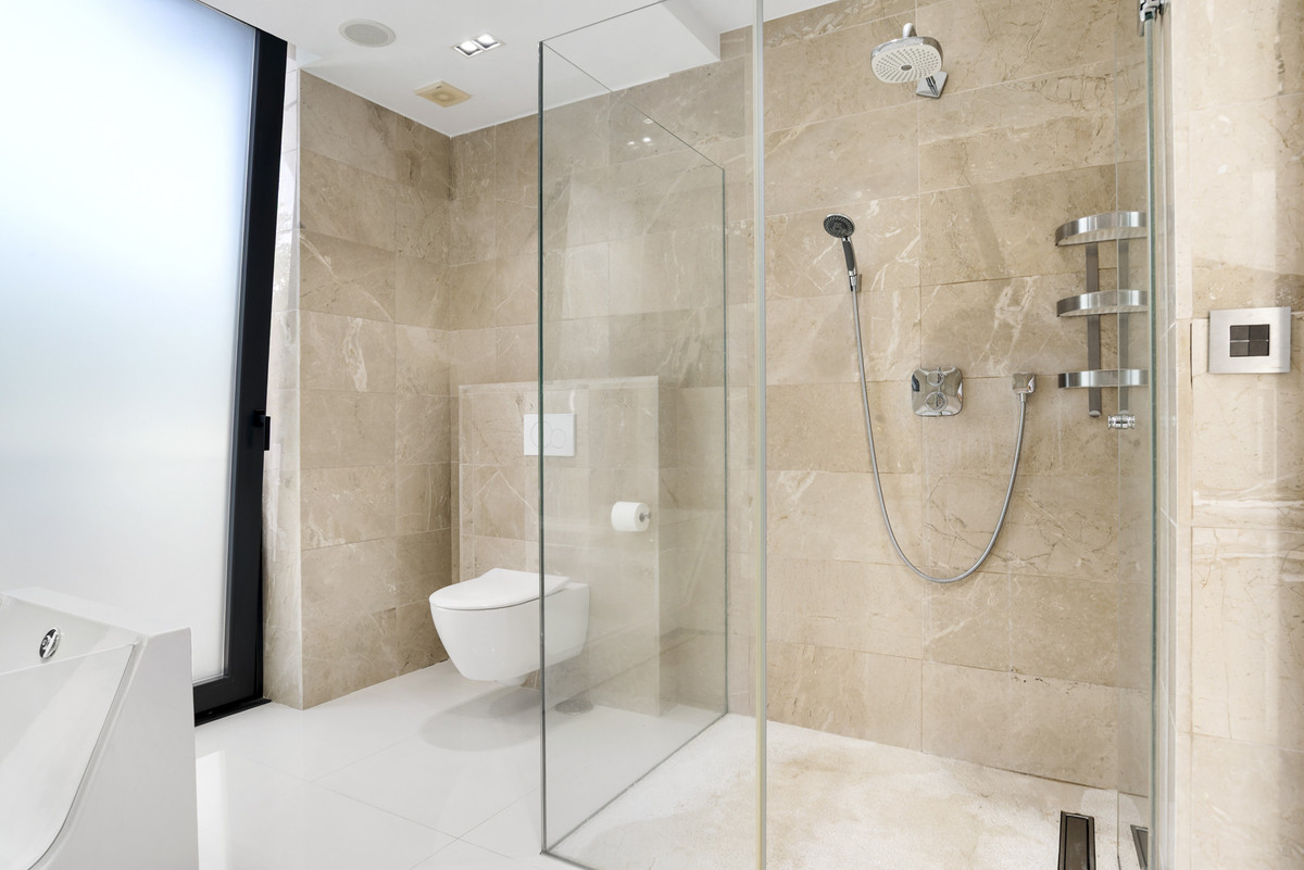 5 Bed Townhouse for sale in Nueva Andalucía Costa Del Sol, Málaga, Spain