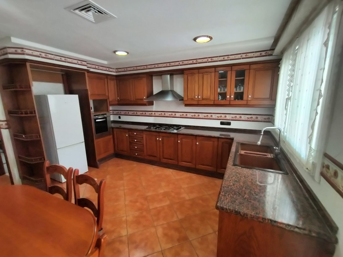 Se vende Villa - Chalet de 4 dormitorios en Costa Blanca, Alicante, España