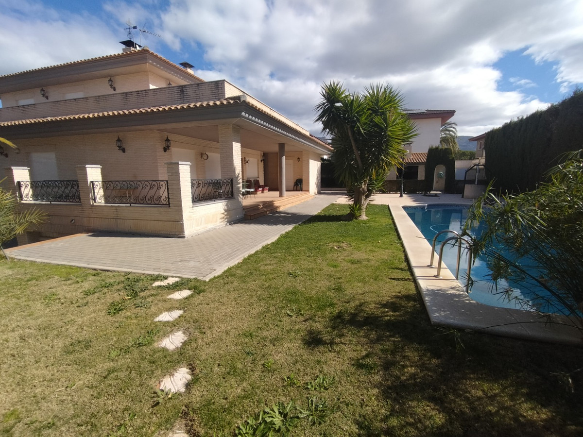 Se vende Villa - Chalet de 4 dormitorios en Costa Blanca, Alicante, España