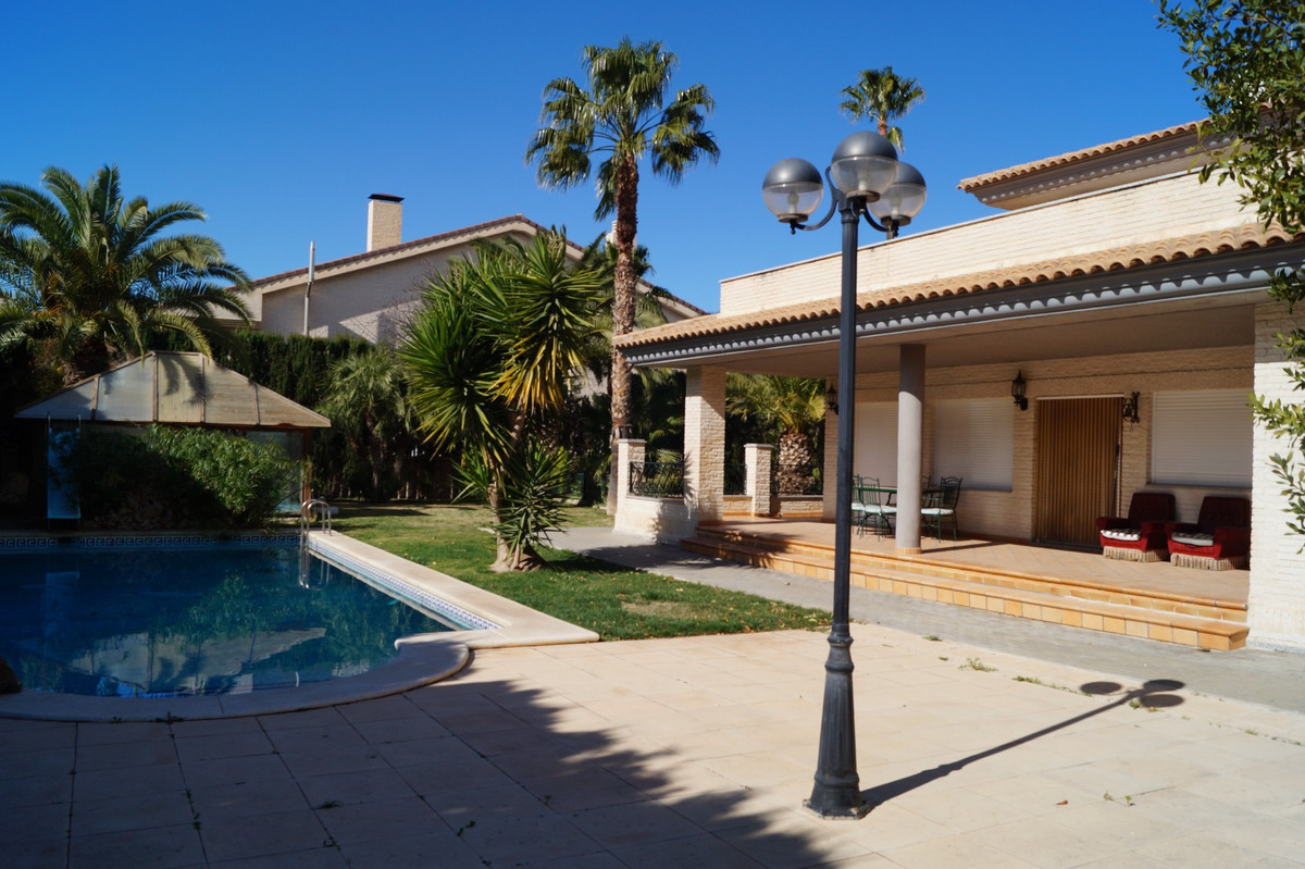 Se vende Villa - Chalet de 4 dormitorios en Costa Blanca, Alicante, España