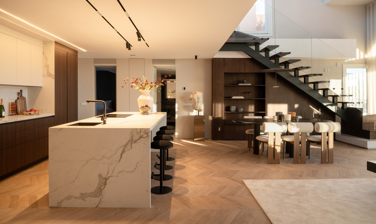 3 Bed Apartment for sale in Nueva Andalucía Costa Del Sol, Málaga, Spain