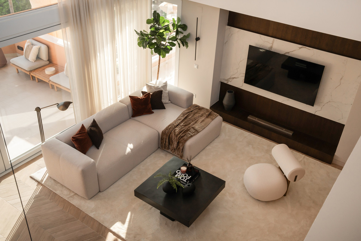 3 Bed Apartment for sale in Nueva Andalucía Costa Del Sol, Málaga, Spain