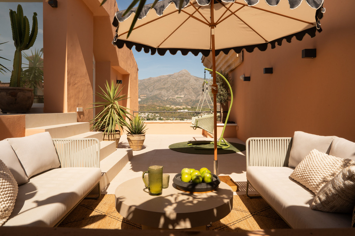 3 Bed Apartment for sale in Nueva Andalucía Costa Del Sol, Málaga, Spain