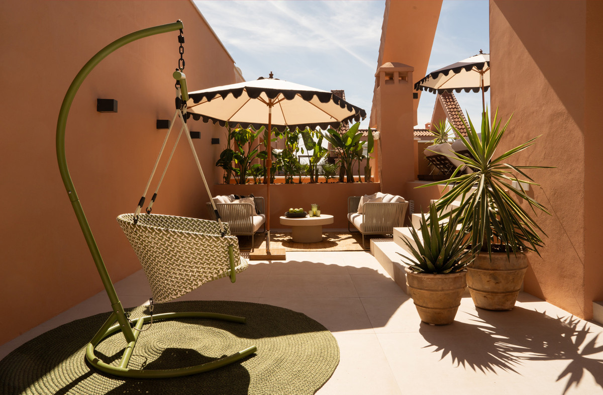 3 Bed Apartment for sale in Nueva Andalucía Costa Del Sol, Málaga, Spain