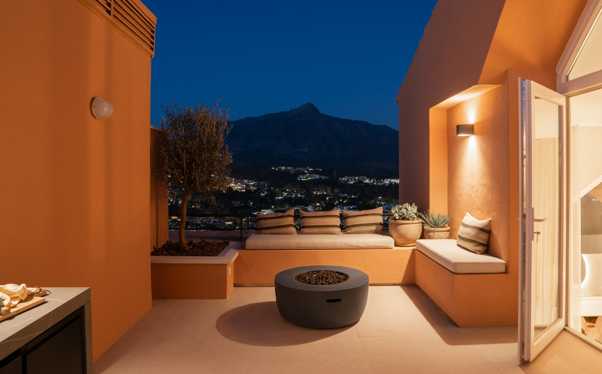 3 Bed Apartment for sale in Nueva Andalucía Costa Del Sol, Málaga, Spain