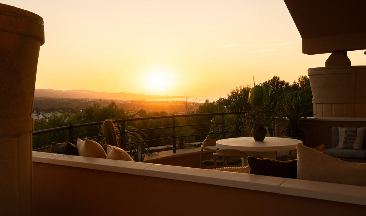 3 Bed Apartment for sale in Nueva Andalucía Costa Del Sol, Málaga, Spain
