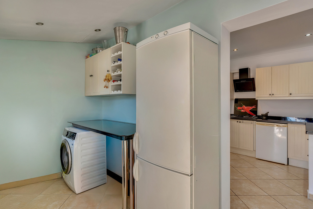 Se vende Villa - Chalet de 3 dormitorios en Costa Blanca, Alicante, España