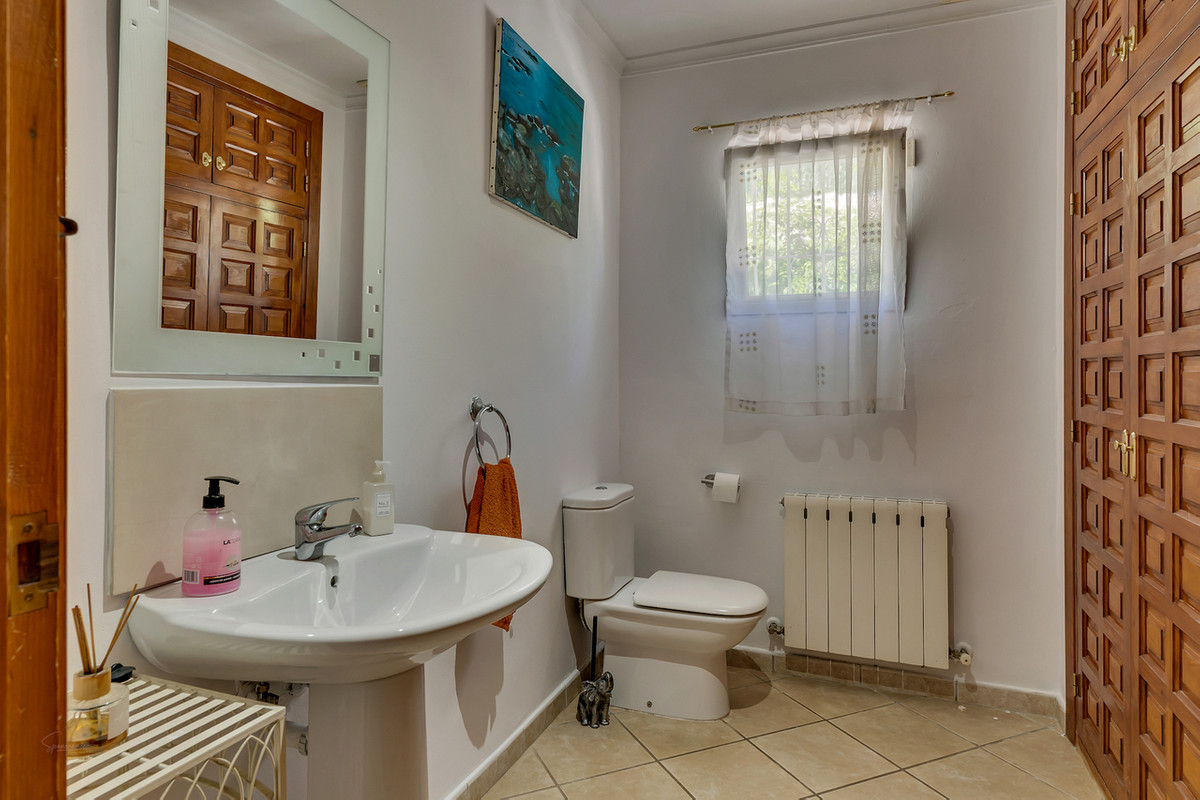 Se vende Villa - Chalet de 3 dormitorios en Costa Blanca, Alicante, España
