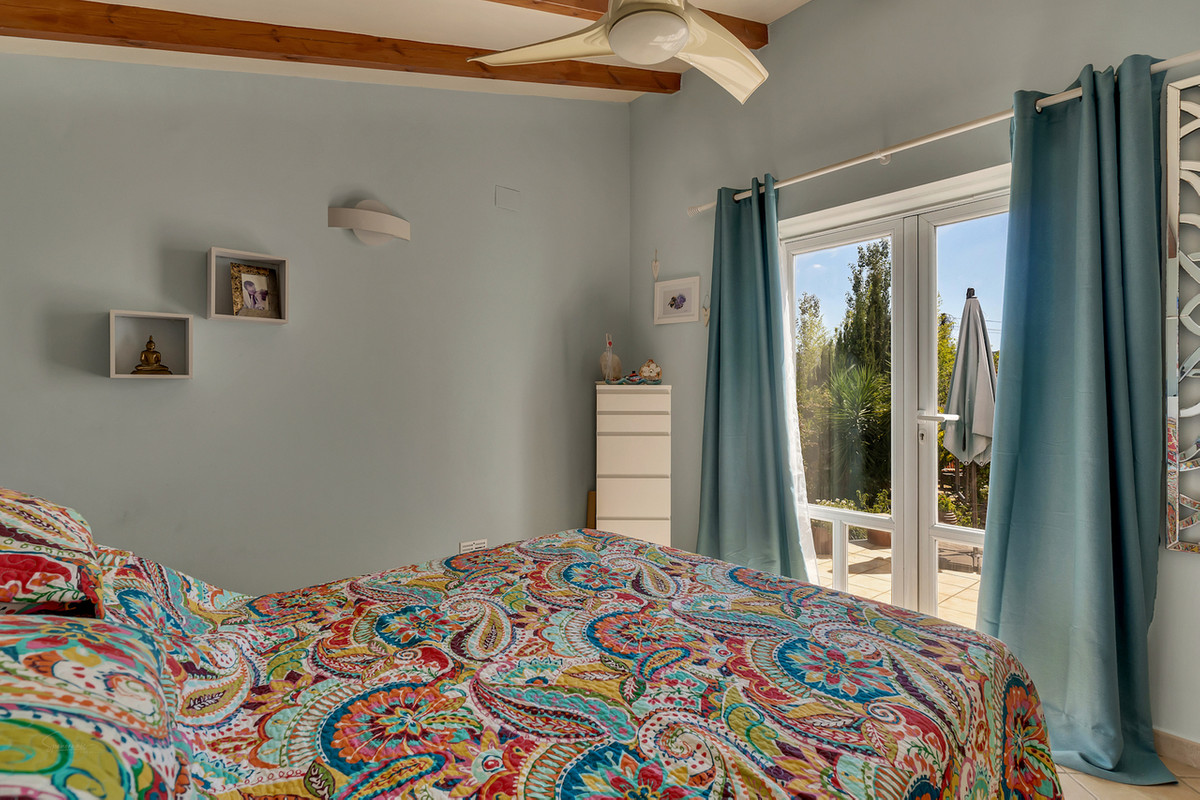 Se vende Villa - Chalet de 3 dormitorios en Costa Blanca, Alicante, España