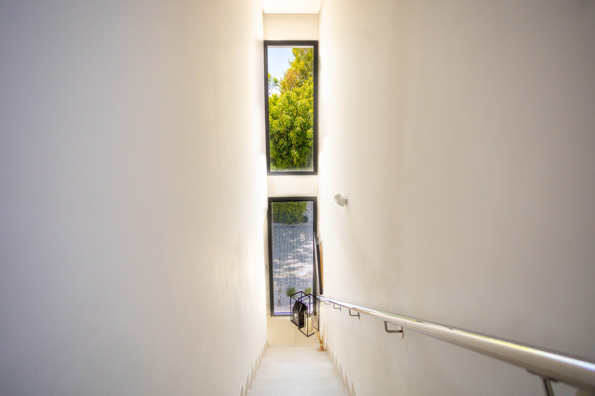 4 Bed Townhouse for sale in Estepona Costa Del Sol, Málaga, Spain