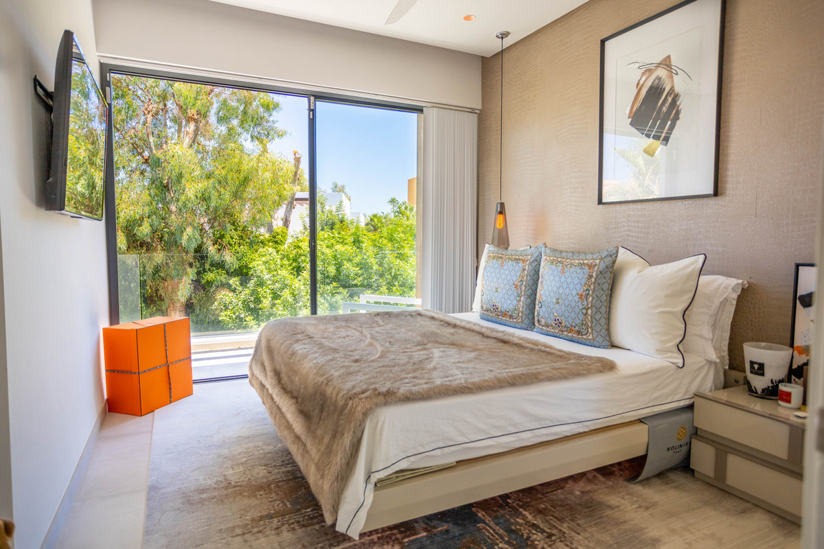 4 Bed Townhouse for sale in Estepona Costa Del Sol, Málaga, Spain