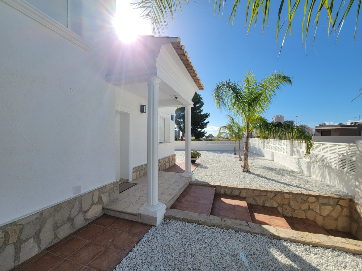 4 Bed Townhouse for sale in Calpe Costa Blanca, Alicante, Spain