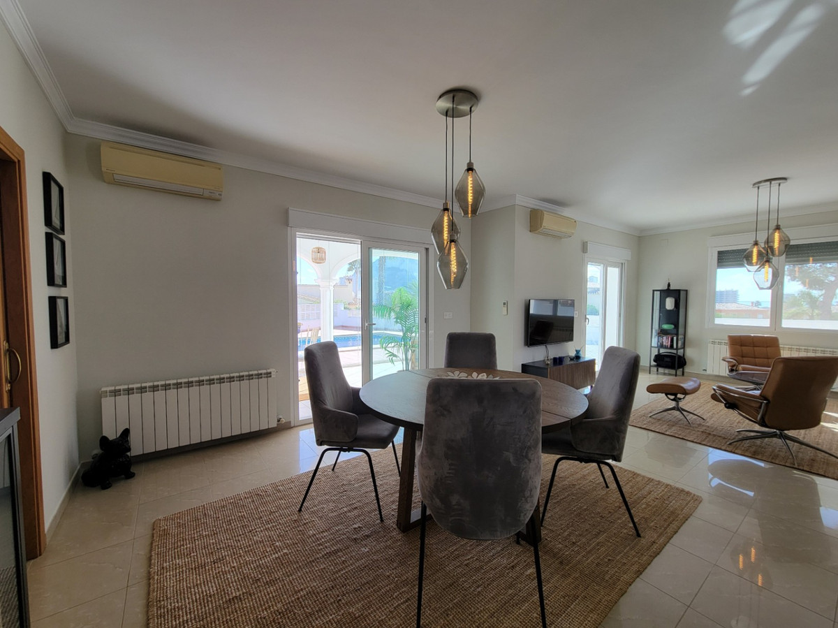 4 Bed Townhouse for sale in Calpe Costa Blanca, Alicante, Spain