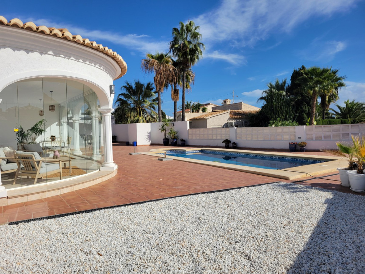 4 Bed Townhouse for sale in Calpe Costa Blanca, Alicante, Spain