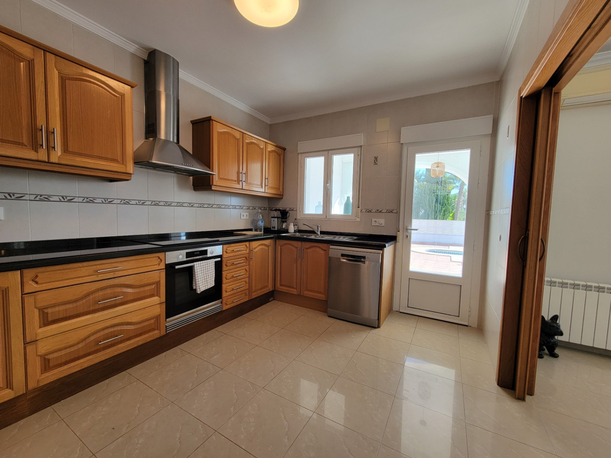 4 Bed Townhouse for sale in Calpe Costa Blanca, Alicante, Spain