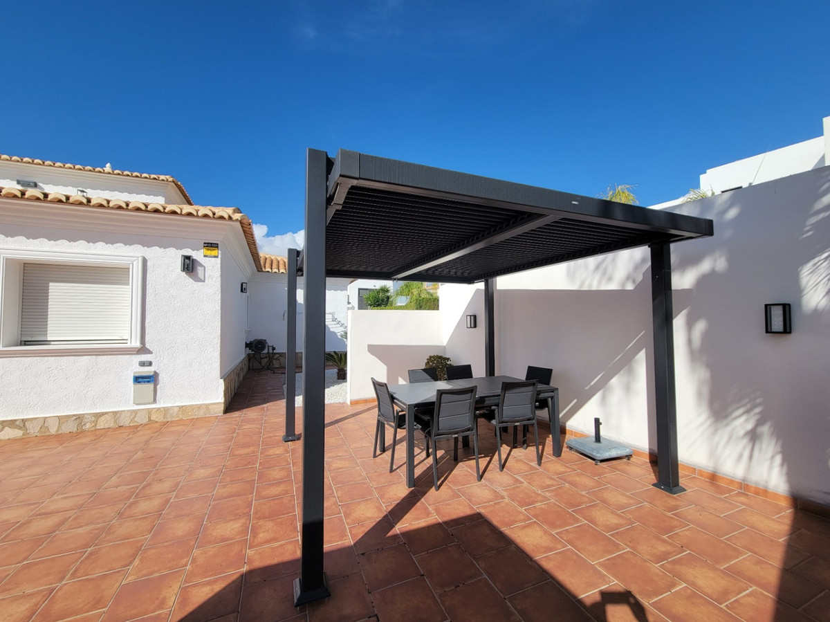 4 Bed Townhouse for sale in Calpe Costa Blanca, Alicante, Spain