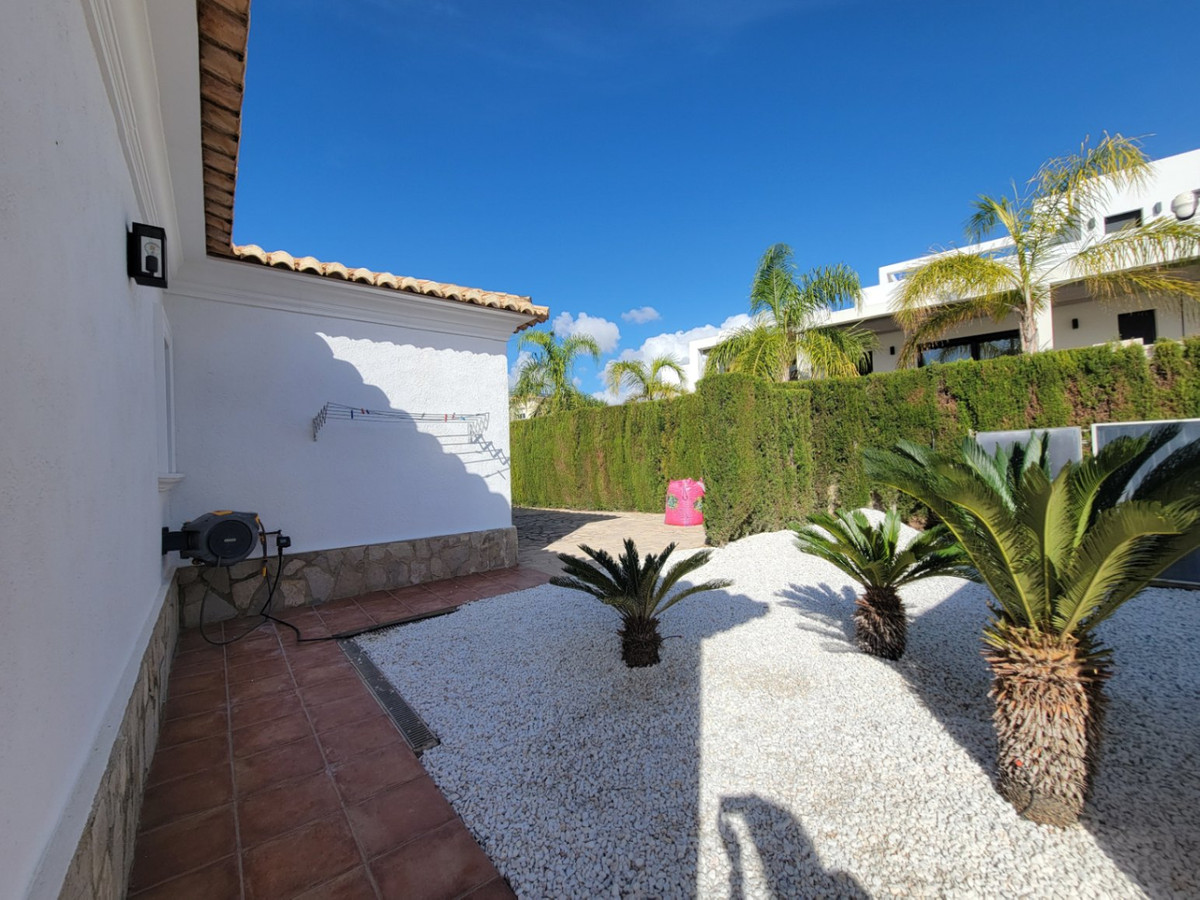 4 Bed Townhouse for sale in Calpe Costa Blanca, Alicante, Spain