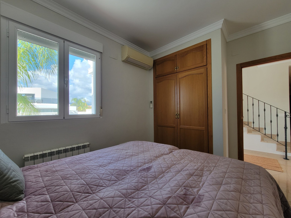 4 Bed Townhouse for sale in Calpe Costa Blanca, Alicante, Spain